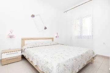 Mali Lošinj 1-Bedroom Apartment for 2 Guests