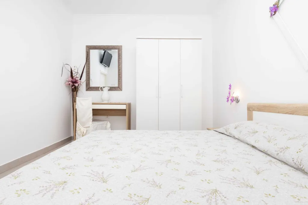 Mali Lošinj 1-Bedroom Apartment for 2 Guests
