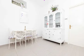 Mali Lošinj 1-Bedroom Apartment for 2 Guests