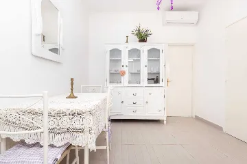 Mali Lošinj 1-Bedroom Apartment for 2 Guests