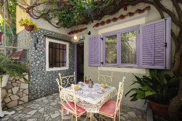 Mali Lošinj 1-Bedroom Apartment for 2 Guests