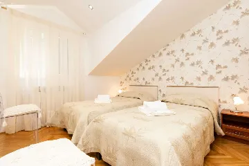 Artatore 2-Bedroom Apartment for 4 Guests