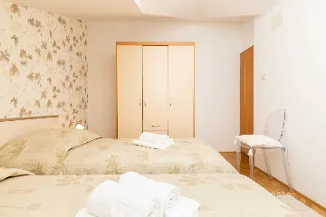 Artatore 2-Bedroom Apartment for 4 Guests
