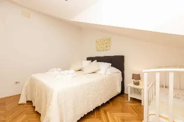 Artatore 2-Bedroom Apartment for 4 Guests