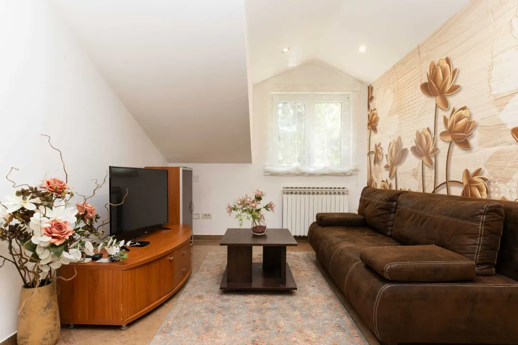 Artatore 2-Bedroom Apartment for 4 Guests