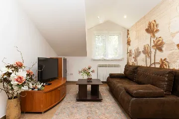 Artatore 2-Bedroom Apartment for 4 Guests