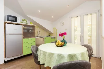 Artatore 2-Bedroom Apartment for 4 Guests