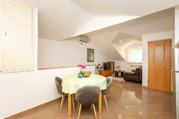 Artatore 2-Bedroom Apartment for 4 Guests