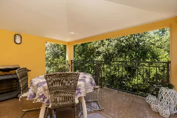 Artatore 2-Bedroom Apartment for 4 Guests