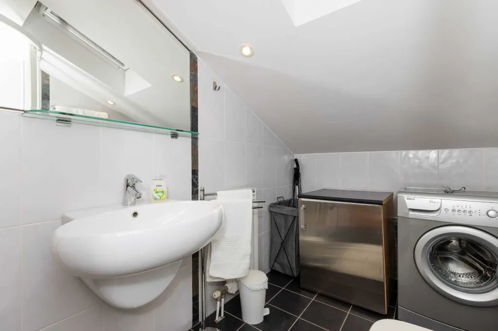 Artatore 2-Bedroom Apartment for 4 Guests
