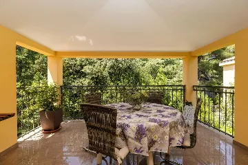 Artatore 2-Bedroom Apartment for 4 Guests