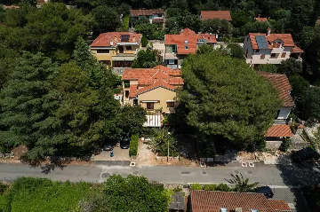 Artatore 2-Bedroom Apartment for 4 Guests