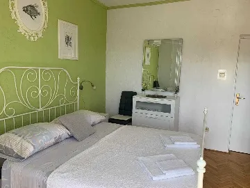 1-Bedroom Apartment in Veli Lošinj for 3 Guests