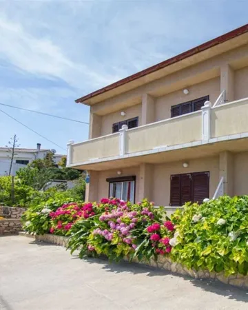 1-Bedroom Apartment in Veli Lošinj for 3 Guests