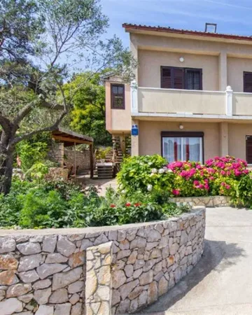 1-Bedroom Apartment in Veli Lošinj for 3 Guests