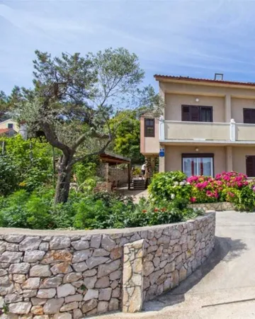 1-Bedroom Apartment in Veli Lošinj for 3 Guests