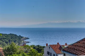 2-Bedroom Apartment in Mali Lošinj for up to 5