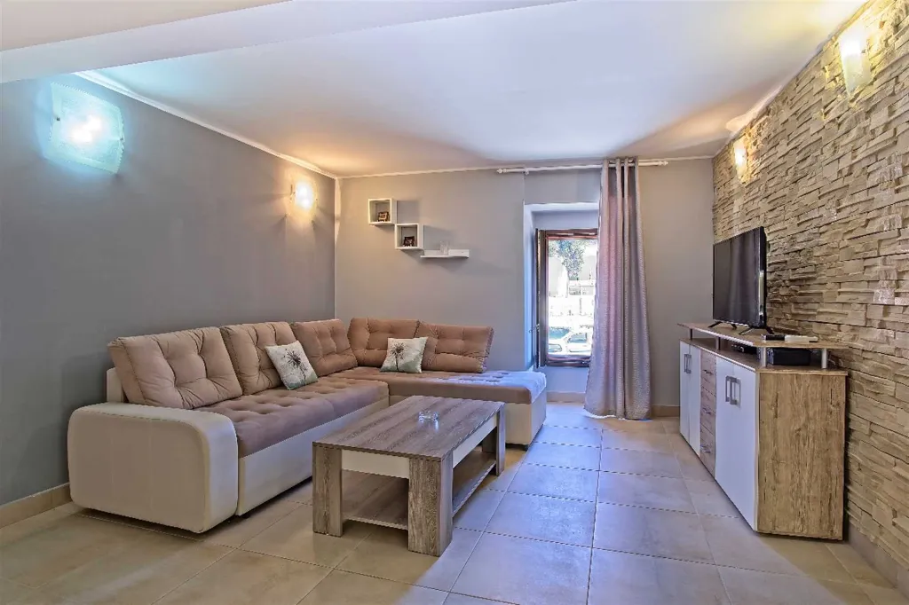 1-Bedroom Apartment in Veli Lošinj for 3 Guests