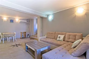 1-Bedroom Apartment in Veli Lošinj for 3 Guests