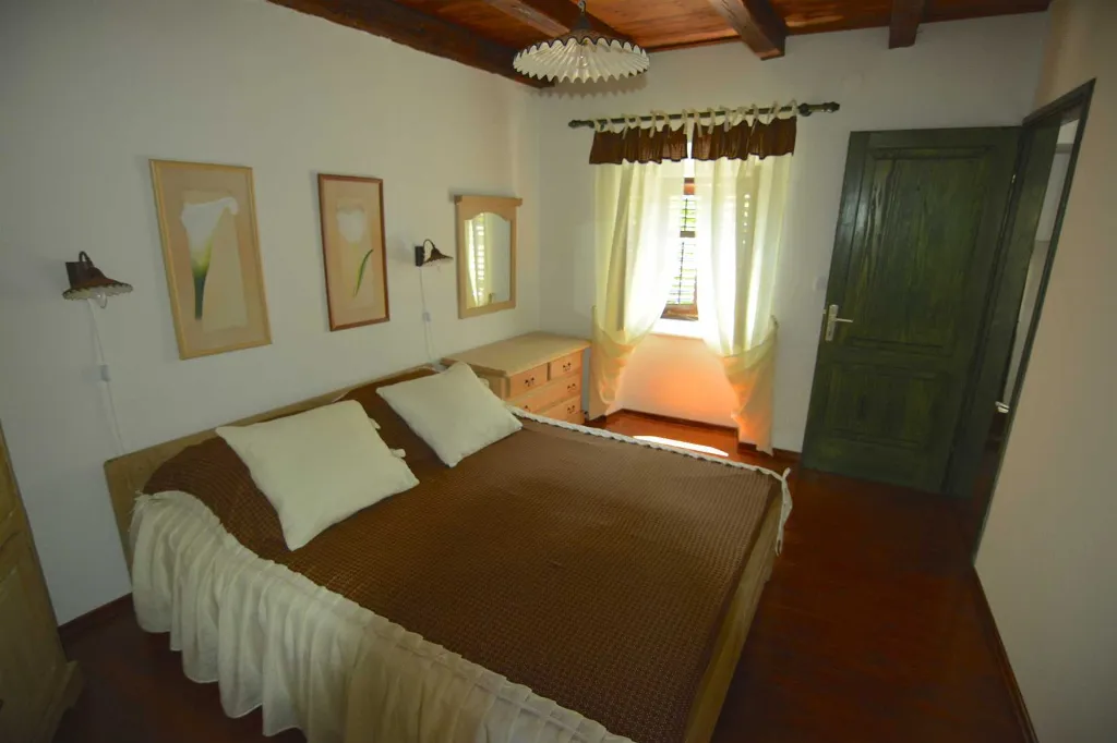 Two-Bedroom Apartment in Veli Lošinj for 4 Guests