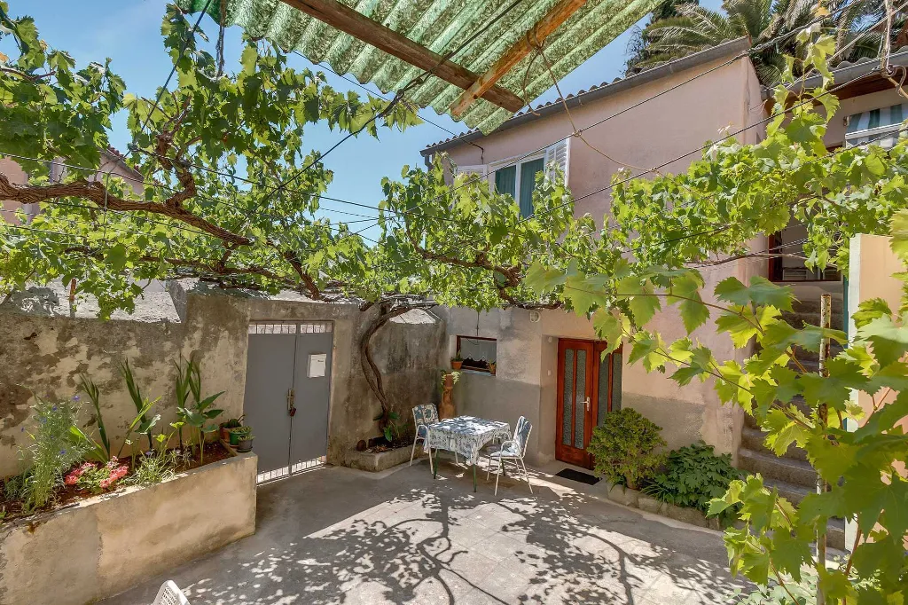 Veli Lošinj 1-Bedroom Apartment for Two
