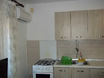 3-Bedroom Apartment in Veli Lošinj for up to 7