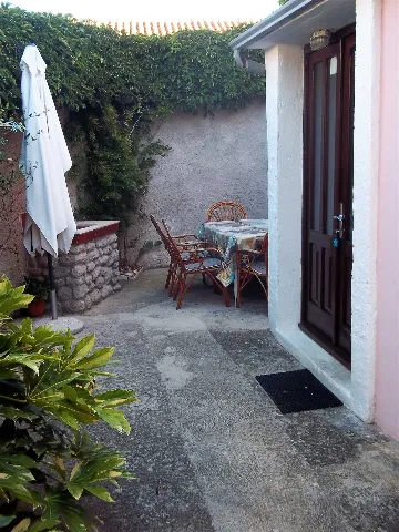 3-Bedroom Apartment in Veli Lošinj for up to 7