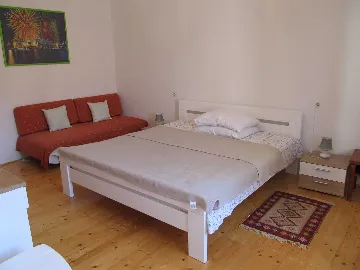 3-Bedroom Apartment in Veli Lošinj for up to 7