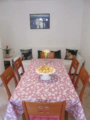 3-Bedroom Apartment in Veli Lošinj for up to 7