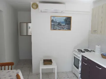 Pet-Friendly 1-Bedroom Apartment for 3 in Veli Lošinj