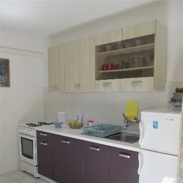 Pet-Friendly 1-Bedroom Apartment for 3 in Veli Lošinj