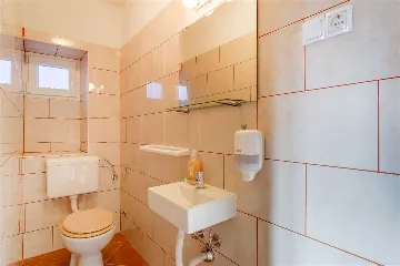 3-Bedroom Apartment for 6 in Veli Lošinj