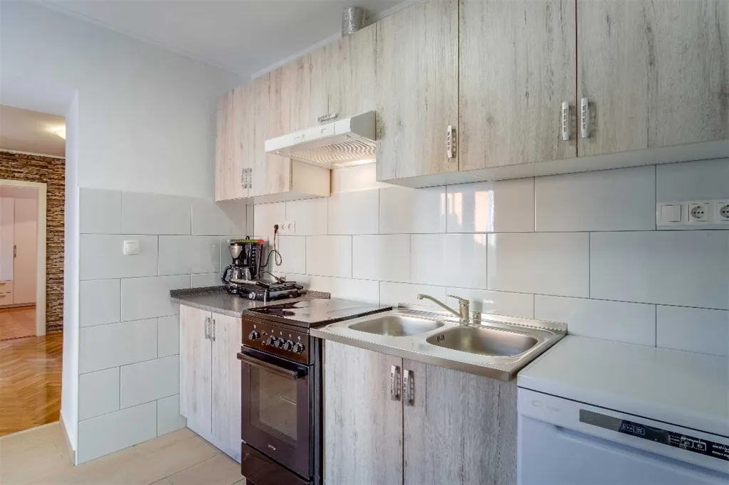 3-Bedroom Apartment for 6 in Veli Lošinj