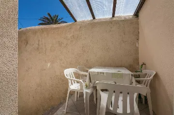 1-Bedroom Apartment in Veli Lošinj for Up to 3