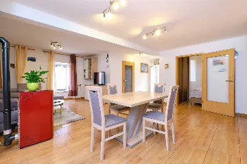 1-Bedroom Apartment in Veli Lošinj for Up to 3