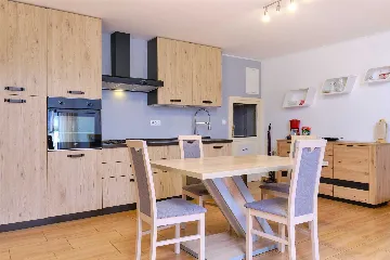 1-Bedroom Apartment in Veli Lošinj for Up to 3