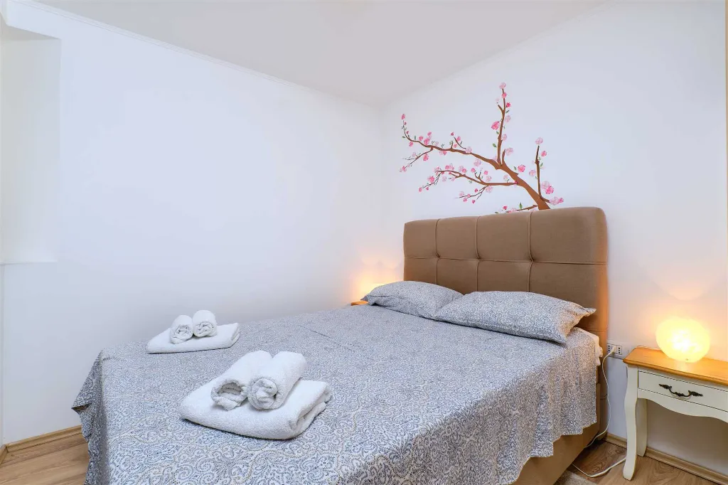 1-Bedroom Apartment in Veli Lošinj for Up to 3