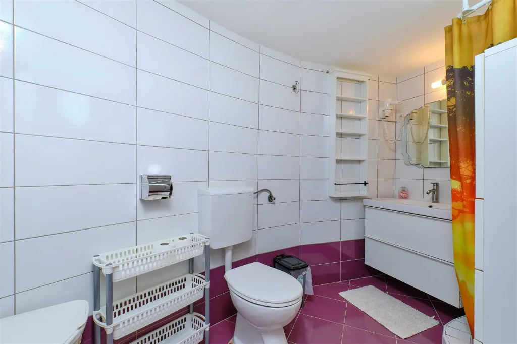1-Bedroom Apartment in Veli Lošinj for Up to 3