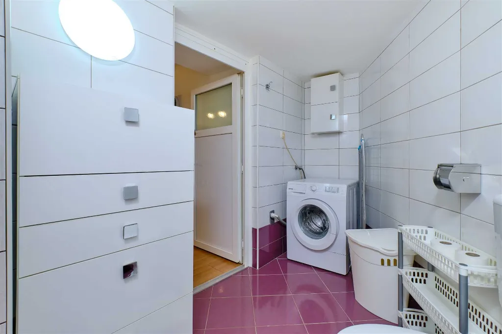 1-Bedroom Apartment in Veli Lošinj for Up to 3