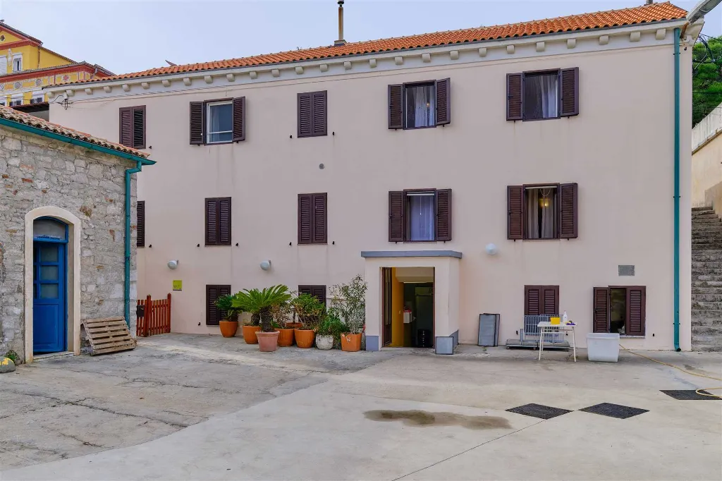 1-Bedroom Apartment in Veli Lošinj for Up to 3