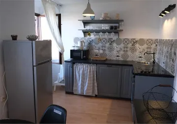 Apartment with Partly Sea View in Veli Lošinj