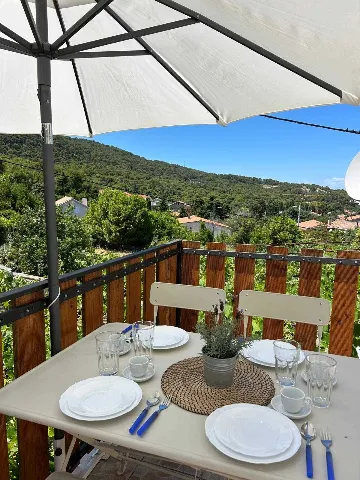 Apartment with Partly Sea View in Veli Lošinj