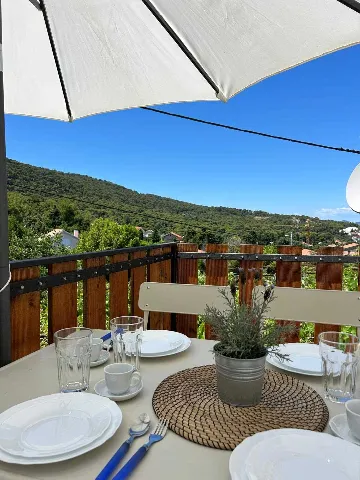 Apartment with Partly Sea View in Veli Lošinj