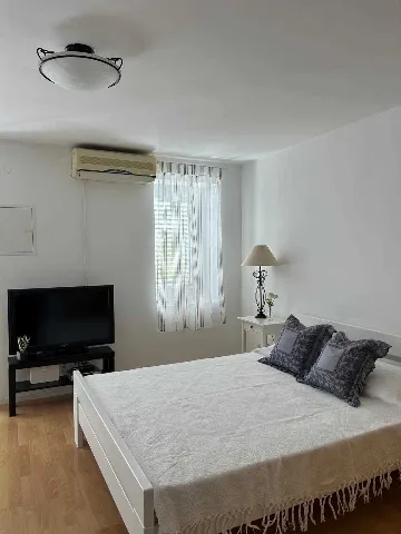 Apartment with Partly Sea View in Veli Lošinj