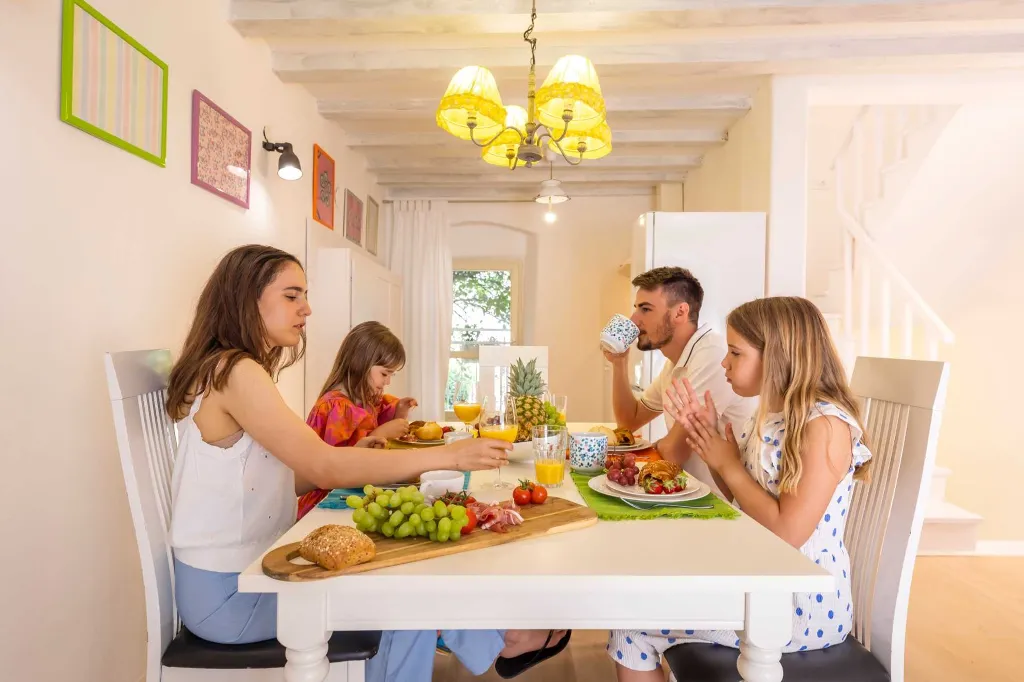 2-Bedroom Guest House for 4 in Veli Lošinj