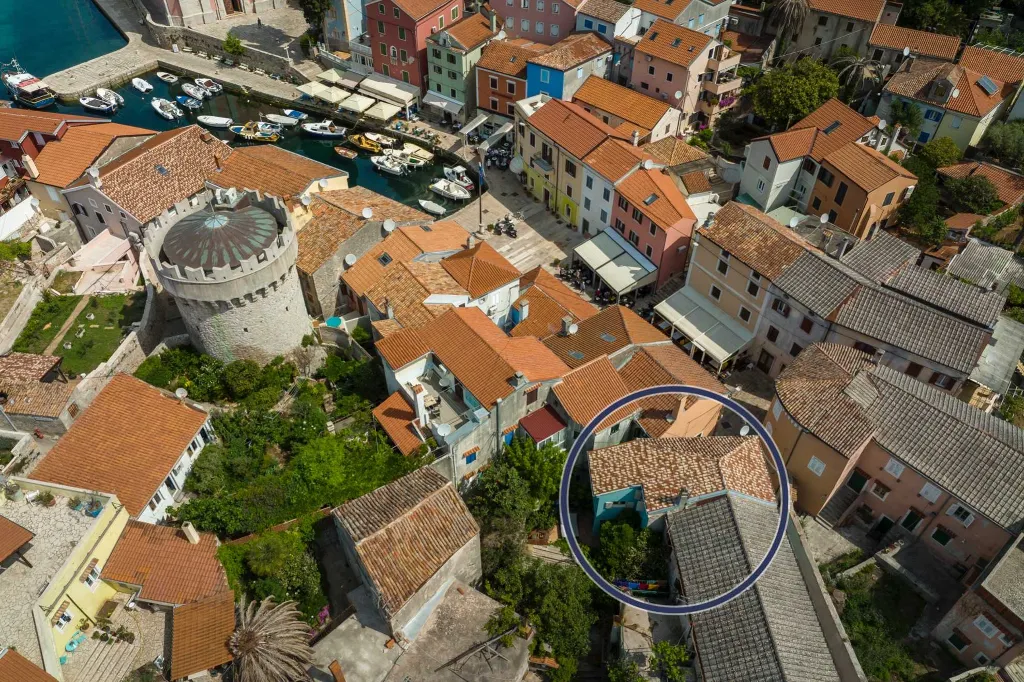 2-Bedroom Guest House for 4 in Veli Lošinj