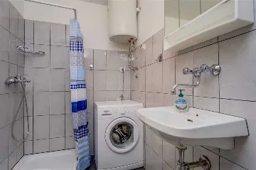 Veli Lošinj Pet-Friendly 3-Bedroom House for 7