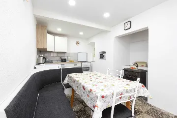 Veli Lošinj Pet-Friendly 3-Bedroom House for 7