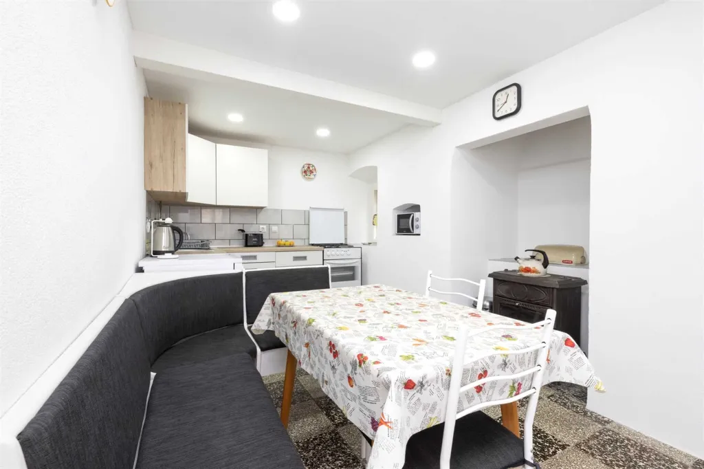 Veli Lošinj Pet-Friendly 3-Bedroom House for 7