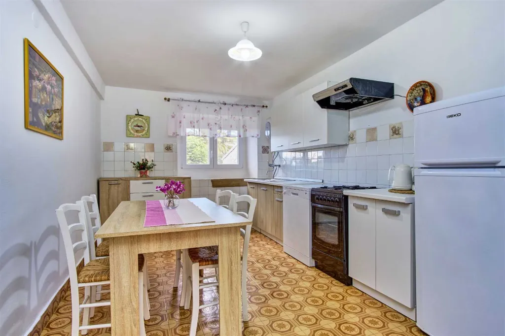 Mali Lošinj Holiday House for Up to 5 Guests